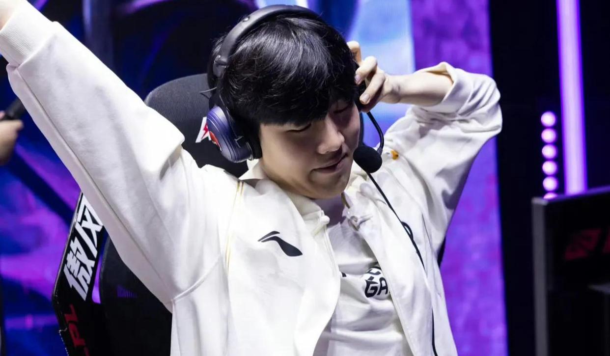 九游体育-TheShy关键节点高光表现，巴塞罗那带队取胜！的简单介绍