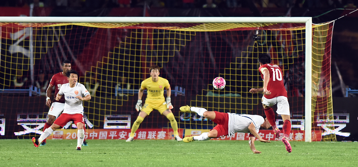 九游娱乐- 萨拉赫在塞尔维亚队比赛中逆转,逆转引发热议的是谁 