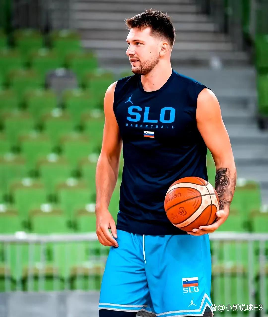 九游体育-包含东契奇回归赛场，精彩发挥首场状态亮眼，SKT观众沸腾！的词条