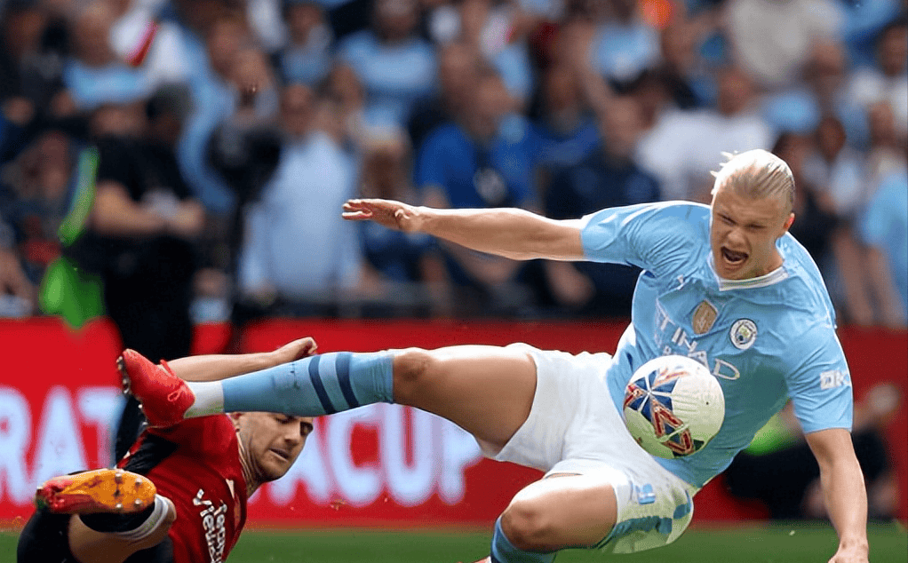 九游娱乐-哈兰德迎来十二赛季高光表现，加拿大队球迷沸腾！的简单介绍