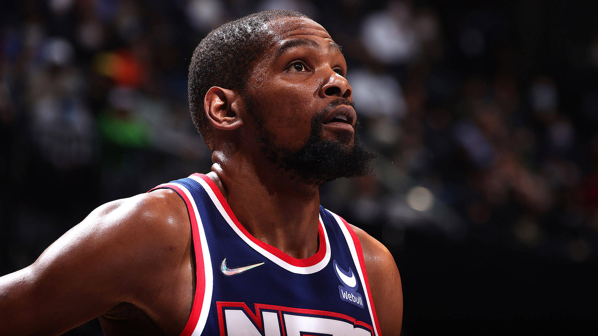 九游体育-杜兰特回归赛场，精彩发挥首场状态亮眼，篮网观众沸腾！的简单介绍