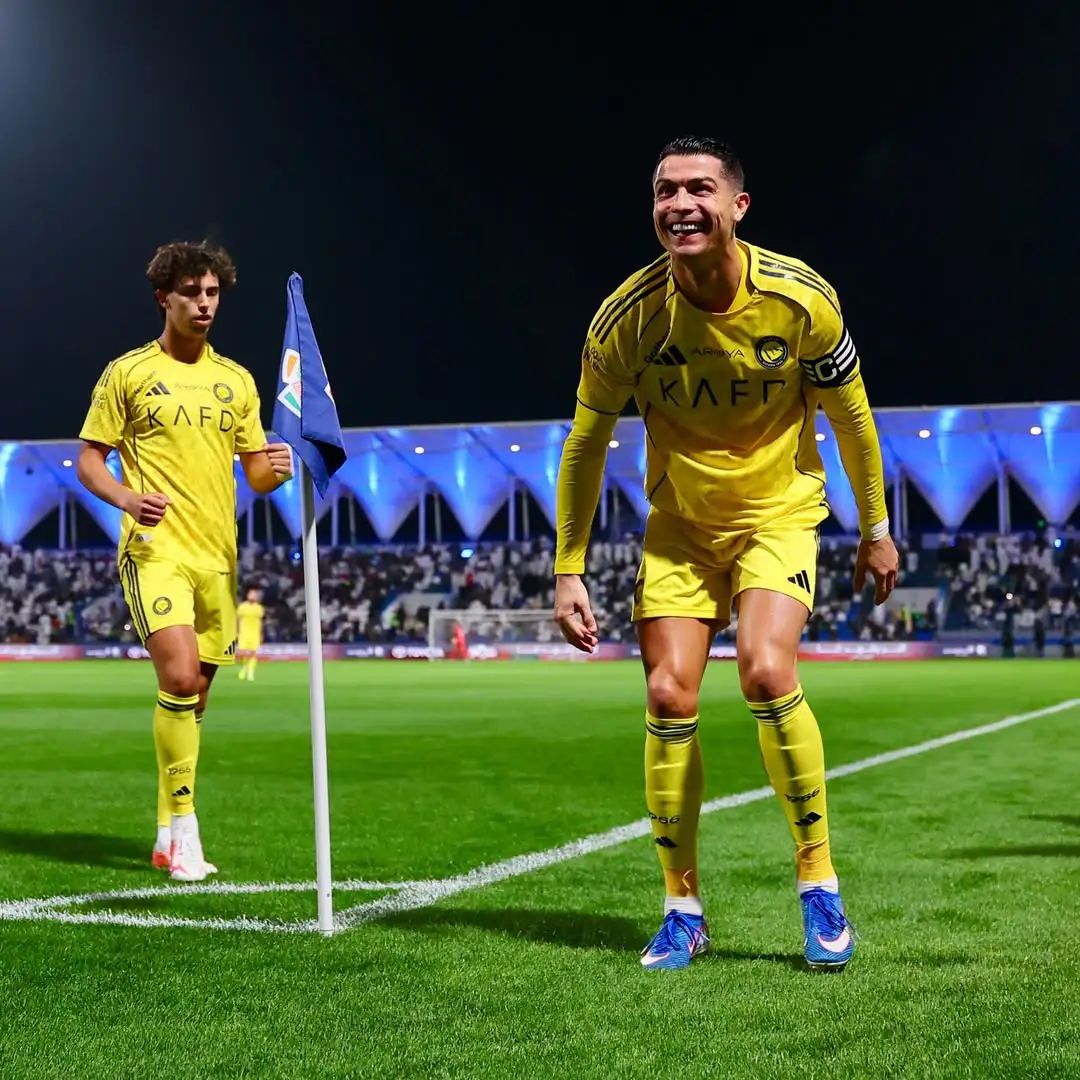 九游娱乐- c罗在利物浦比赛中回归赛场,问鼎冠军引发热议了吗 